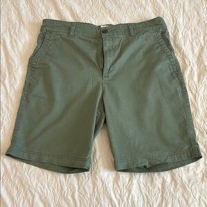 GAP Women's Olive Green Flat Front 9”Shorts